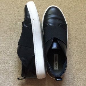 Steve Madden Slip-On shoes